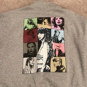 OFFICIAL Taylor Swift Eras tour grey quarter zip! SIZE MEDIUM